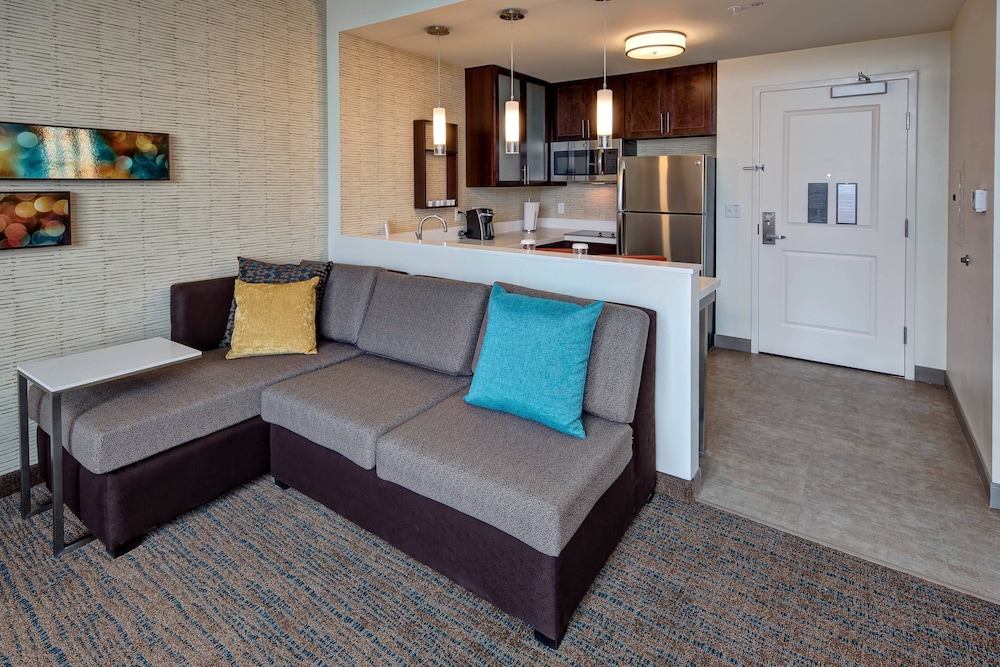 Studio Suite, 1 King Bed with Sofa bed (Mobility Accessible, Tub) photo 2