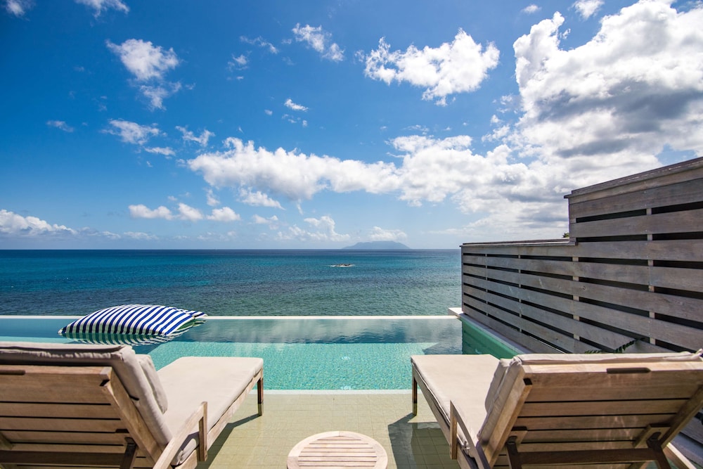 Signature Villa, 1 King Bed (ocean, Pool)