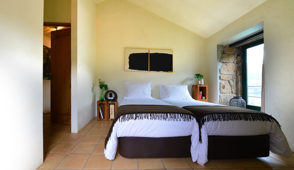 Basic Cottage, 1 Bedroom, River View, Garden Area photo 2