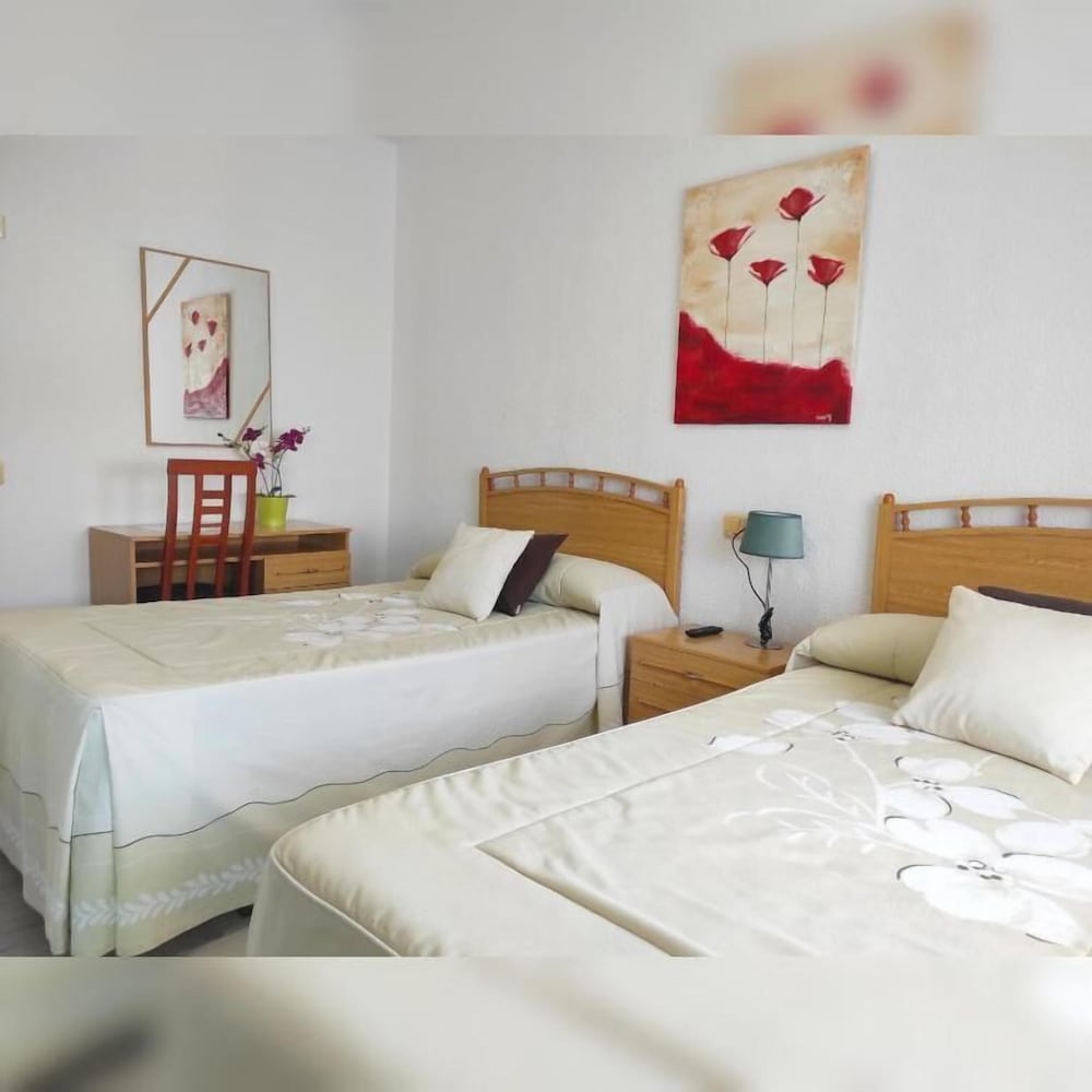 Standard Twin Room photo 3