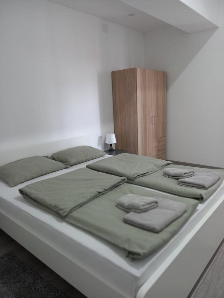Apartment (Three Bedroom Apartment A3)