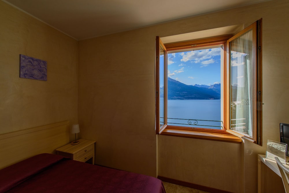 Superior Double Room, Lake View - Photo 13