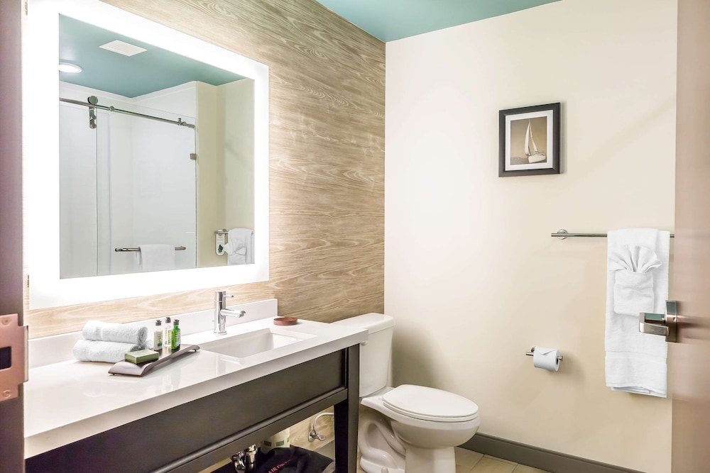 Suite, Multiple Beds, Non Smoking photo 1