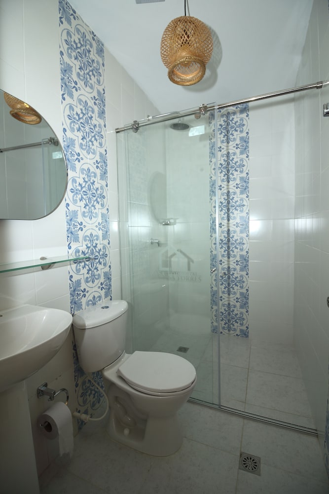 Female Dormitory with Two Single Beds Shared Bathroom photo 2