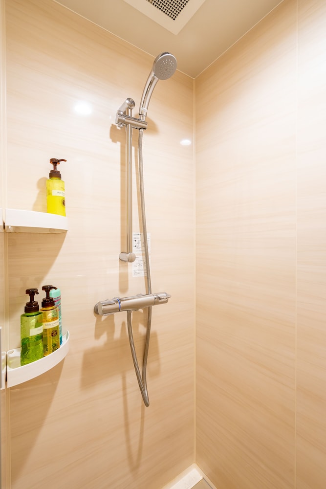 Double Room with Shower Booth photo 2