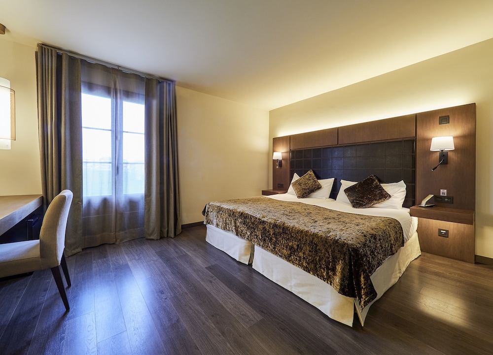 Habitación Doble Estándar o con Dos Camas Individuales.