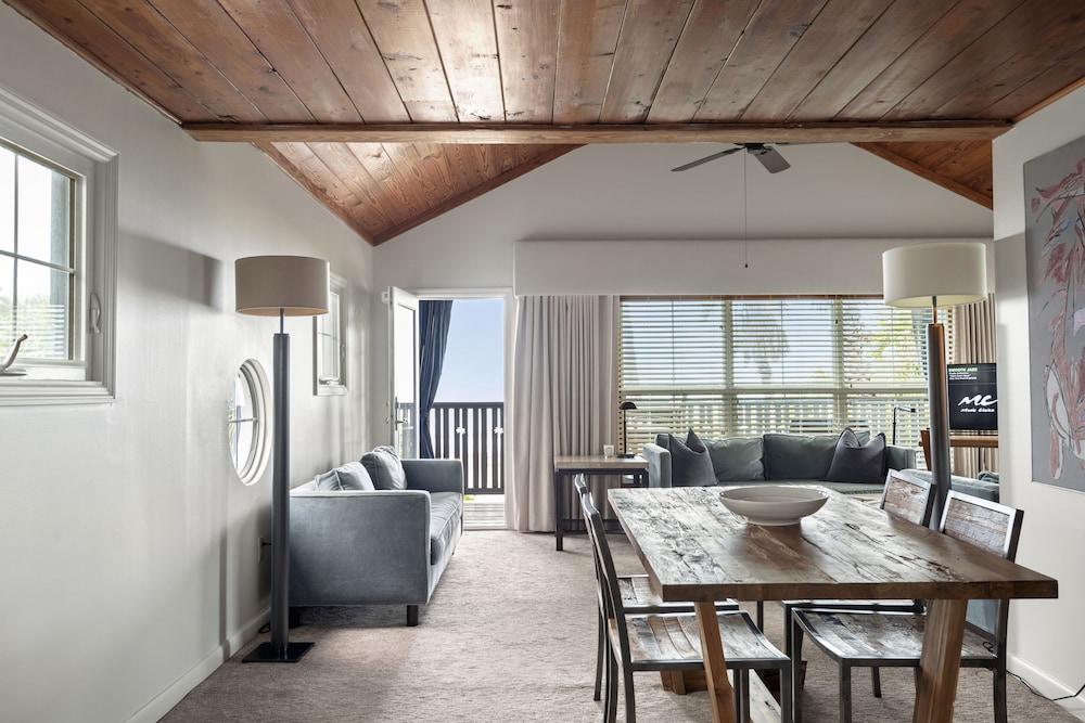 Suite, 2 Bedrooms photo 1