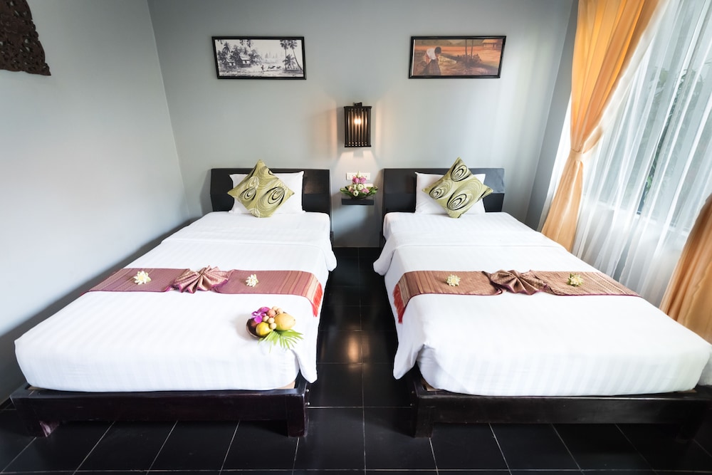 Deluxe Twin Room, Pool View