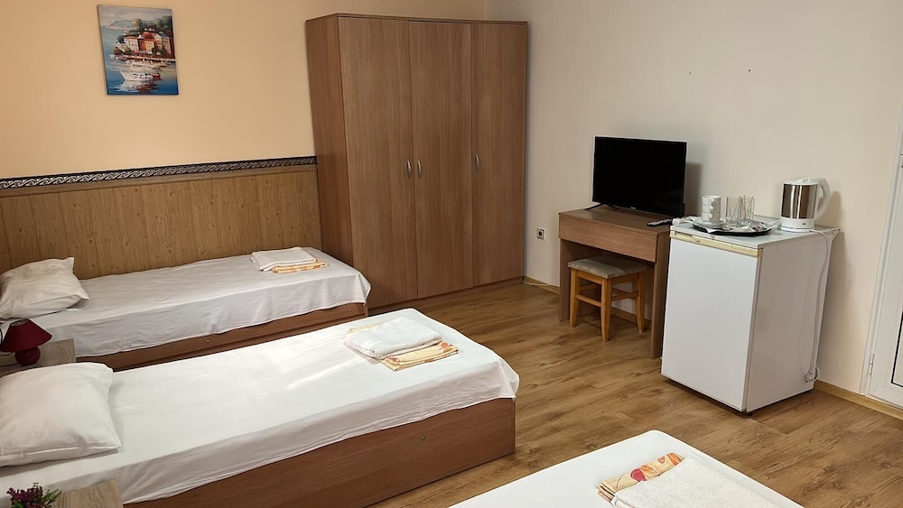 Exclusive Triple Room photo 1