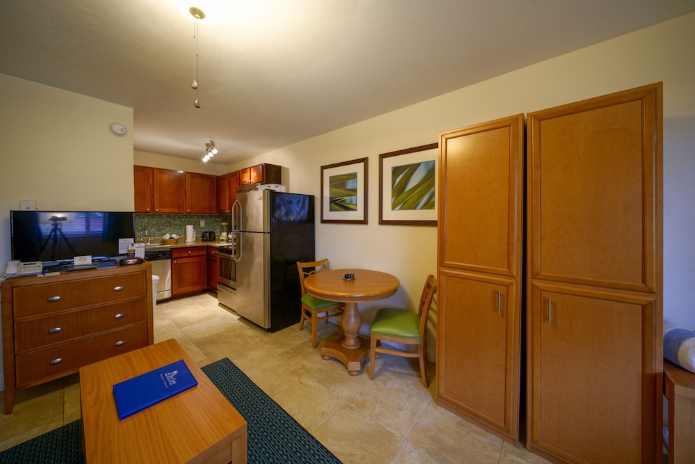 Studio, Kitchen - Photo 13