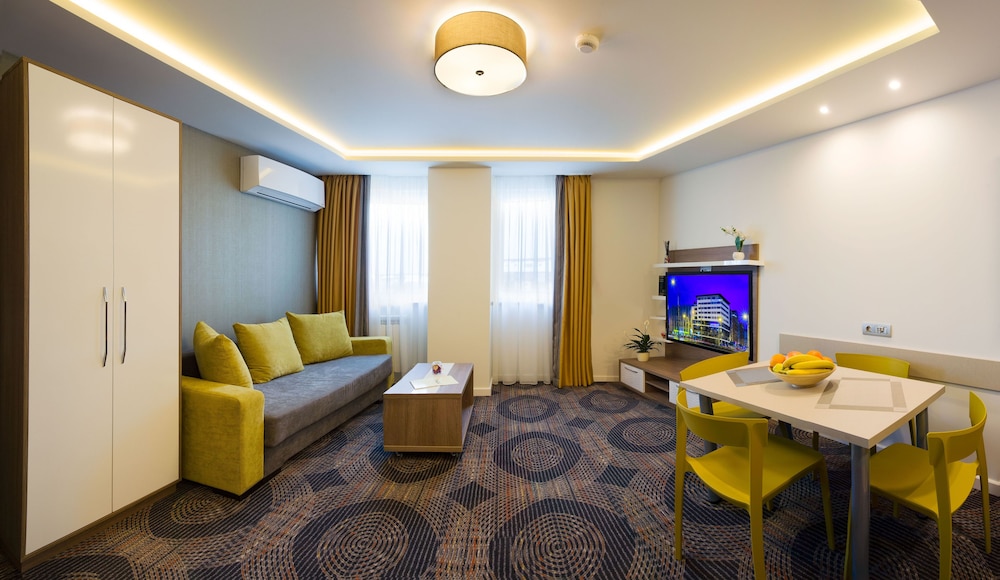 Standard Apartment, Kitchenette, City View
