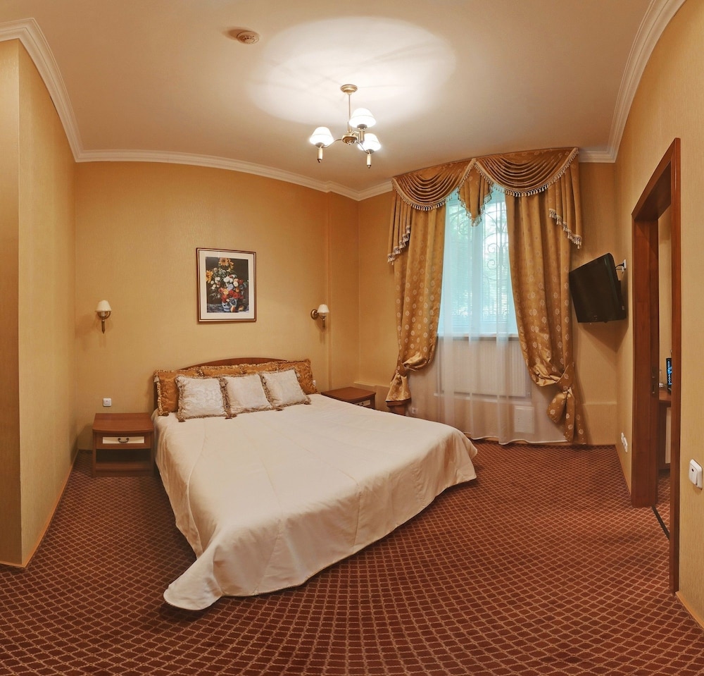Standard Single Room, 1 Queen Bed photo 2