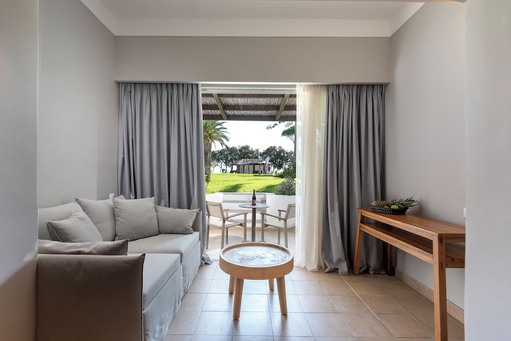 Resort Room Sliding Doors Limited Sea View | Resort Area - Photo 4