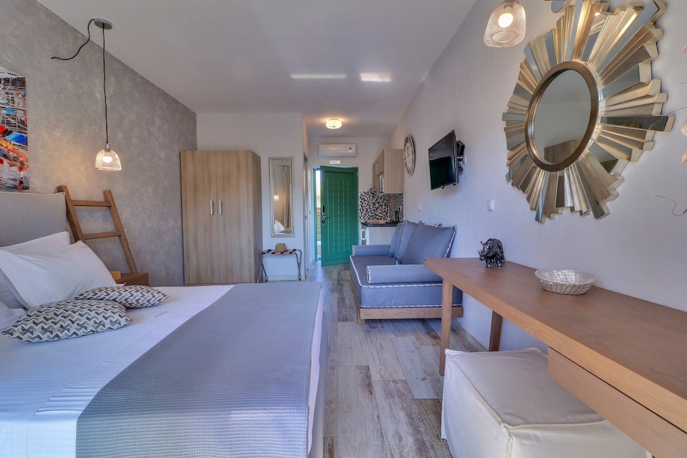 Junior Studio Suite photo 2