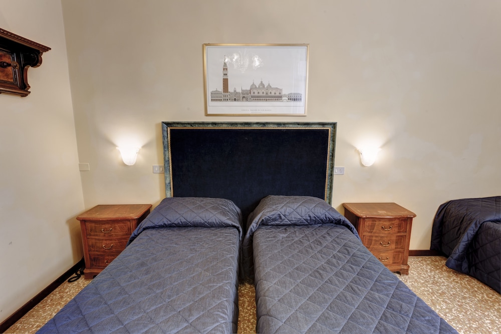 Standard Triple Room photo 3