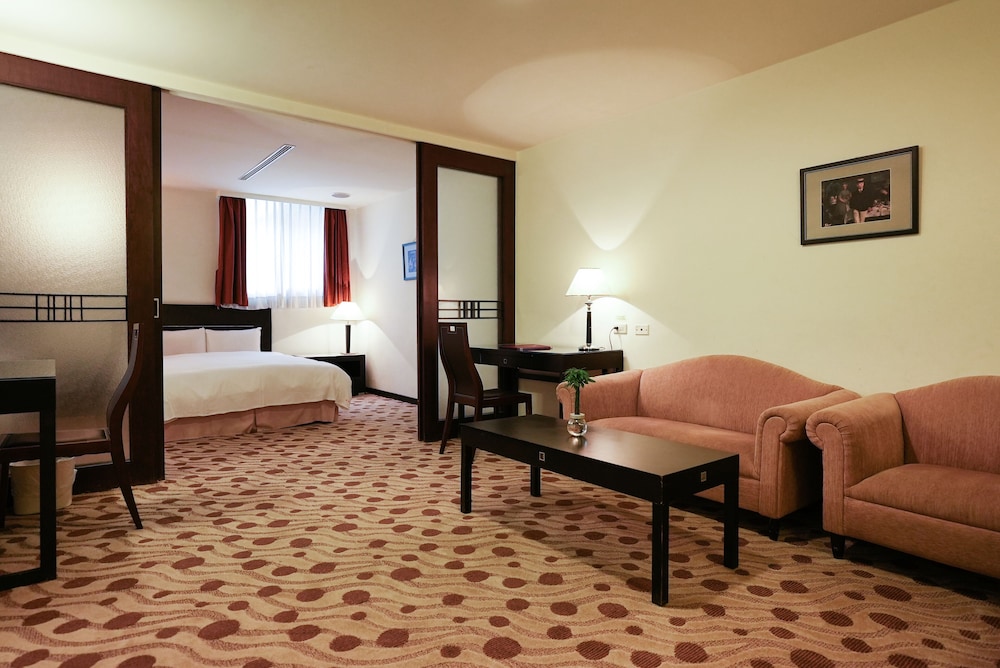 Deluxe Double Room, 1 Queen Bed - Photo 3