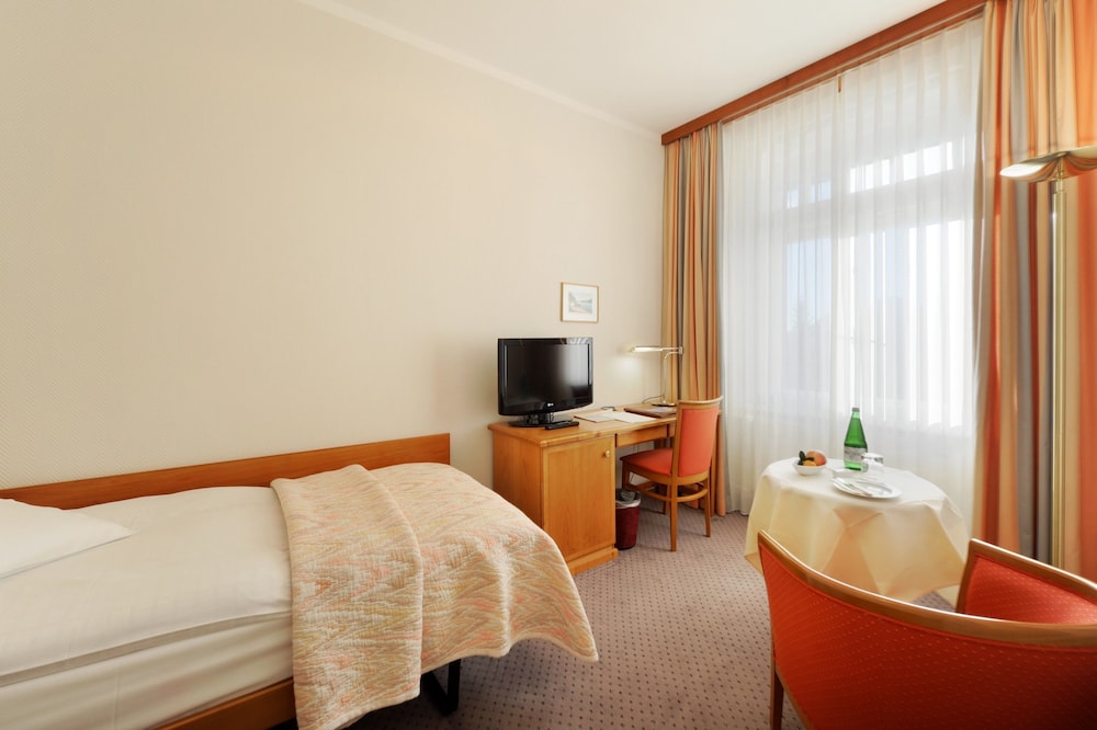 Single Room (Small) photo 3