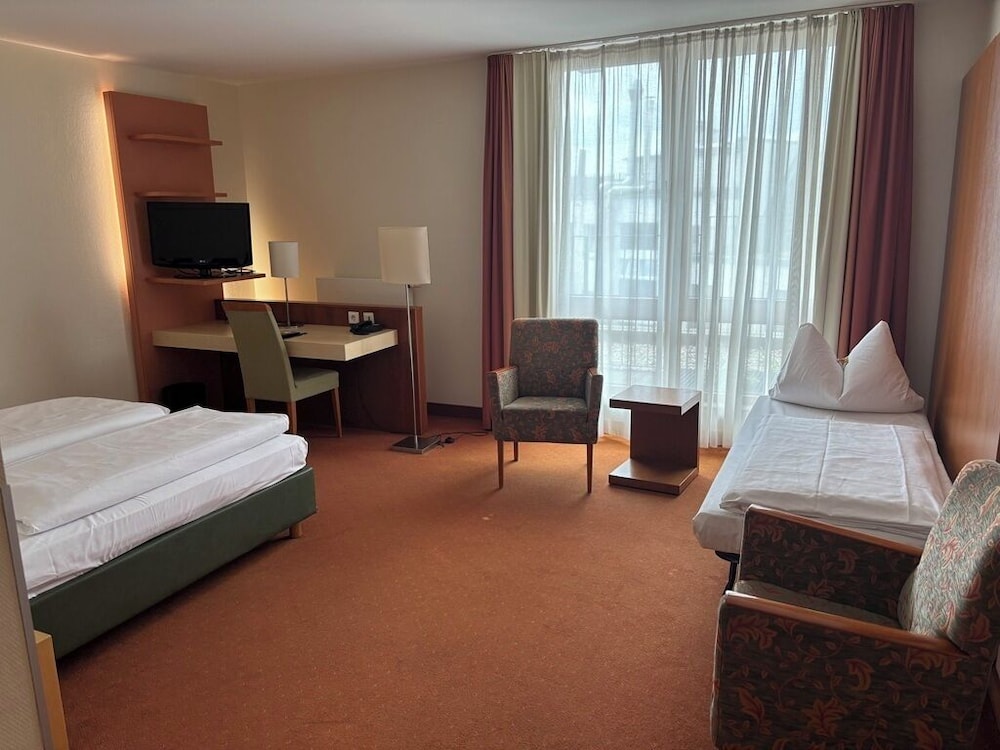 Business Triple Room, 1 Bedroom - Photo 5