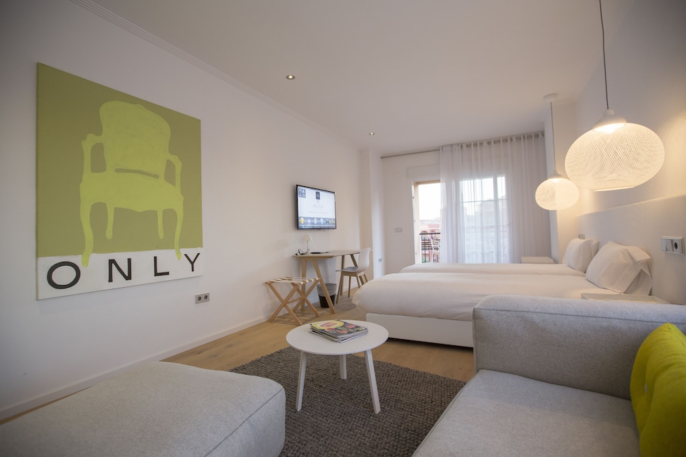 Standard Double or Twin Room photo 3