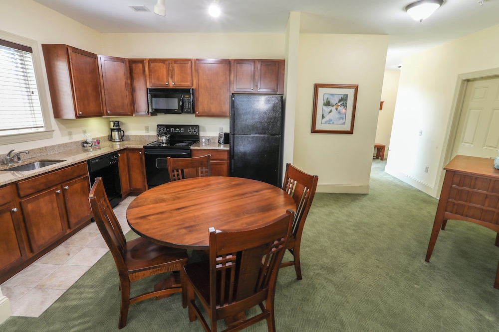 Room, 1 Bedroom, Jetted Tub (Kaatskill Mountain Club)
