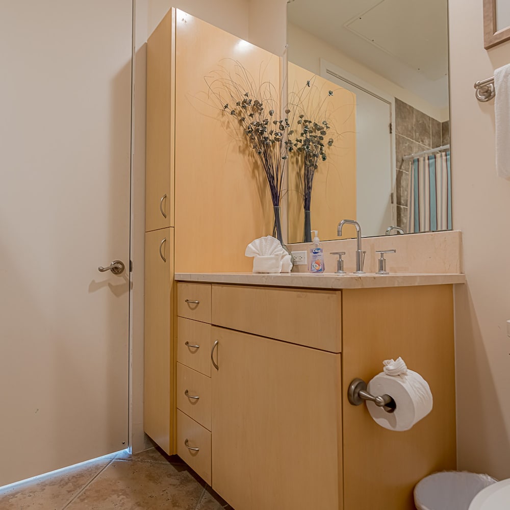 Seas the Day in this Luxury Condo at Diamond Beach Ocean Views Incredible Pools Amenities, Kuva 10