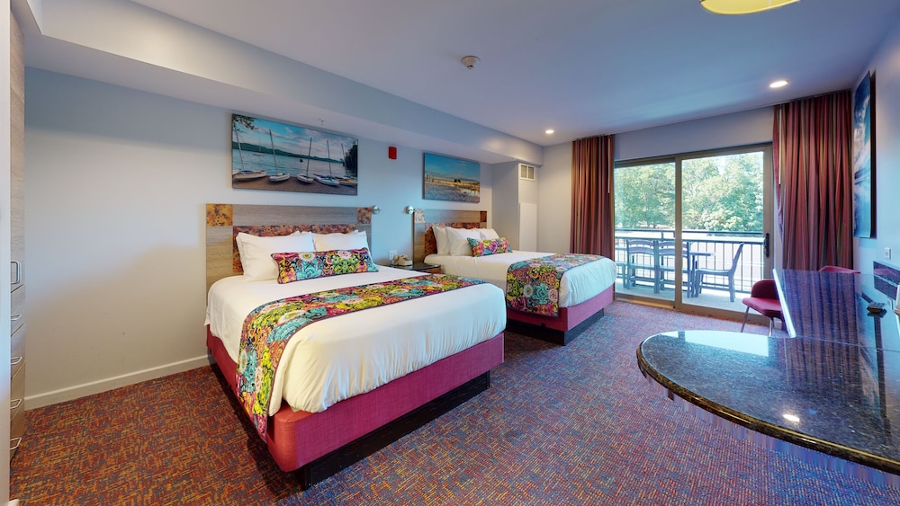 Premier Suite, 2 Bedrooms, Kitchenette photo 3