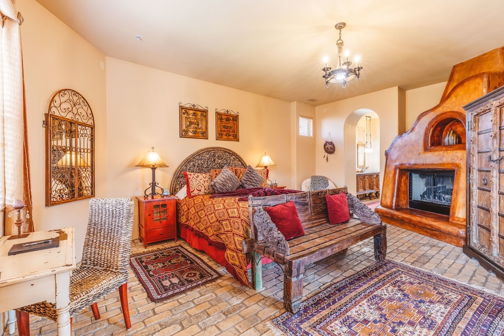 Villa, 1 King Bed, Balcony photo 2