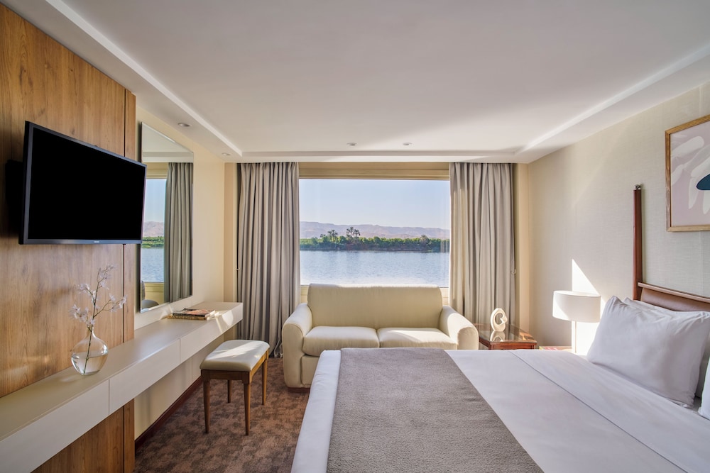 Deluxe Room, 1 Double Bed, Accessible
