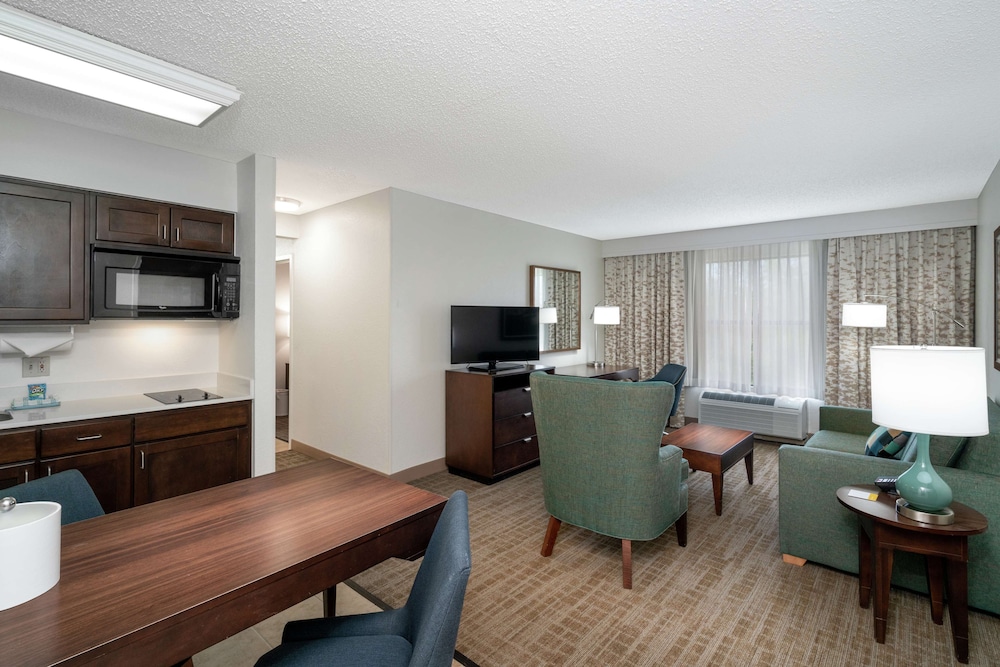 Suite, 1 King Bed with Sofa bed, Non Smoking, Kitchen photo 3