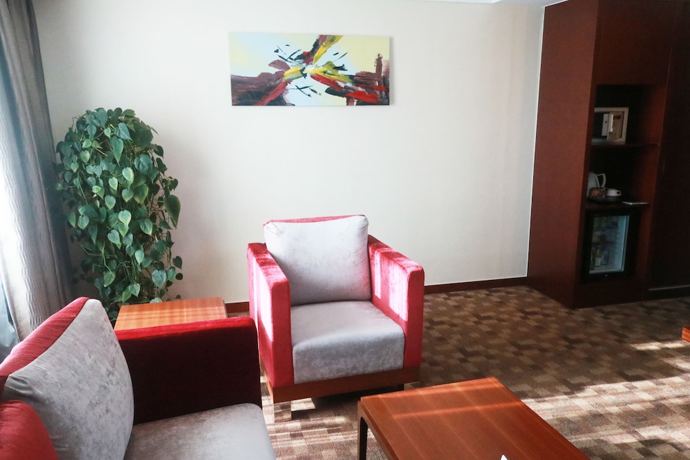 Junior Suite-Huangpu River view,High Floor