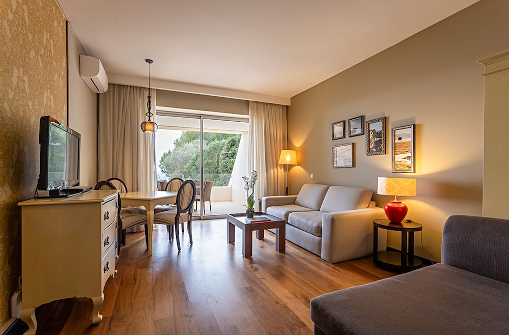 Suite, 1 Bedroom, Sea View (Cliff) - Photo 4