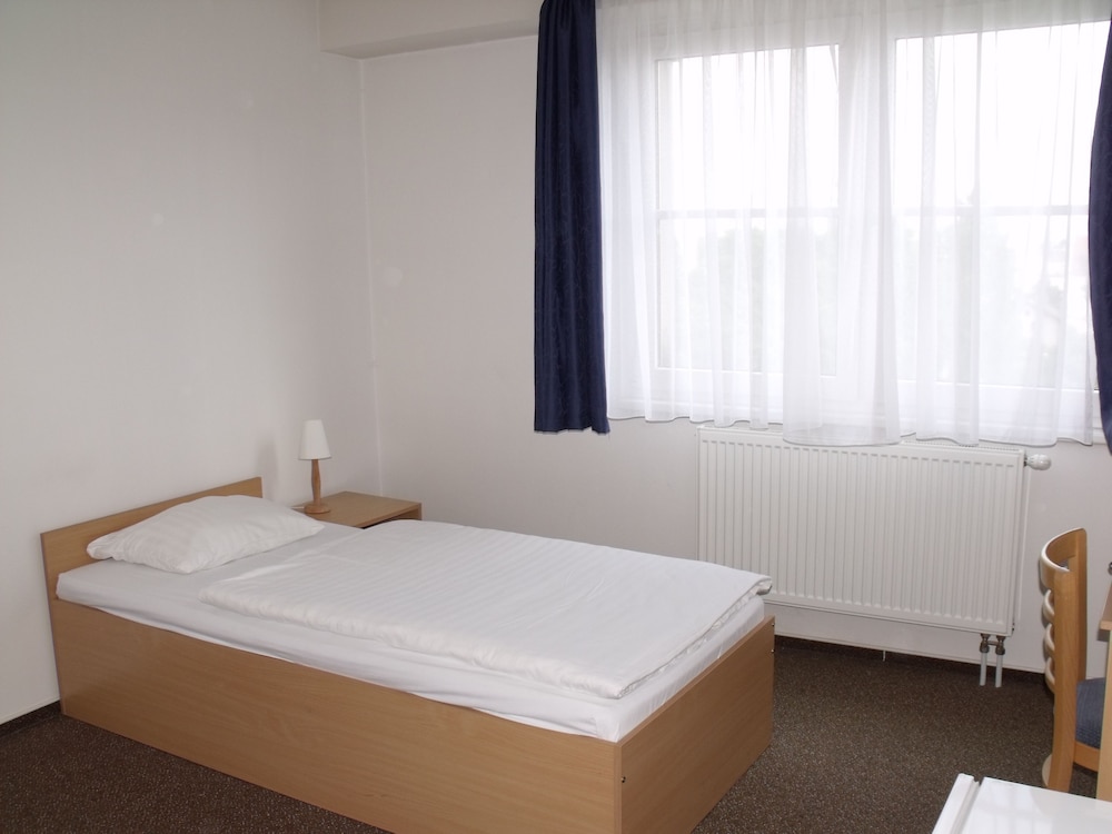 Classic Twin Room, 2 Twin Beds, Accessible, Private Bathroom photo 2