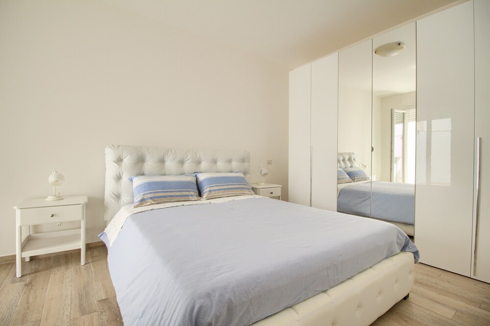 Apartment (2 Bedrooms)