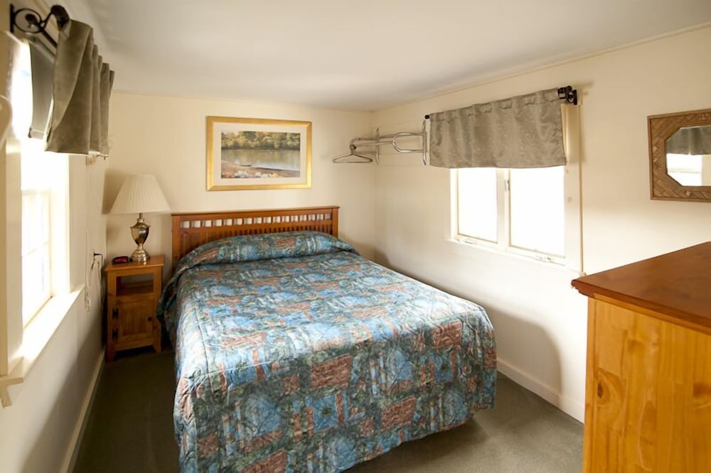 Standard Cabin photo 1