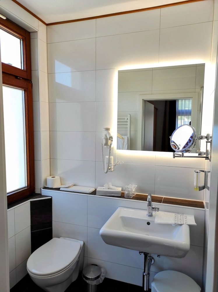 Standard Double Room - Photo 5