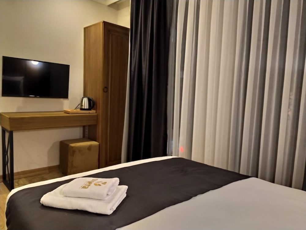 Standard Triple Room photo 2