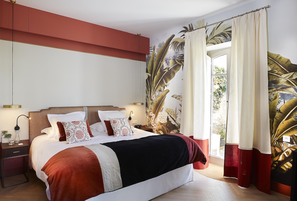 Deluxe Room - Photo 1