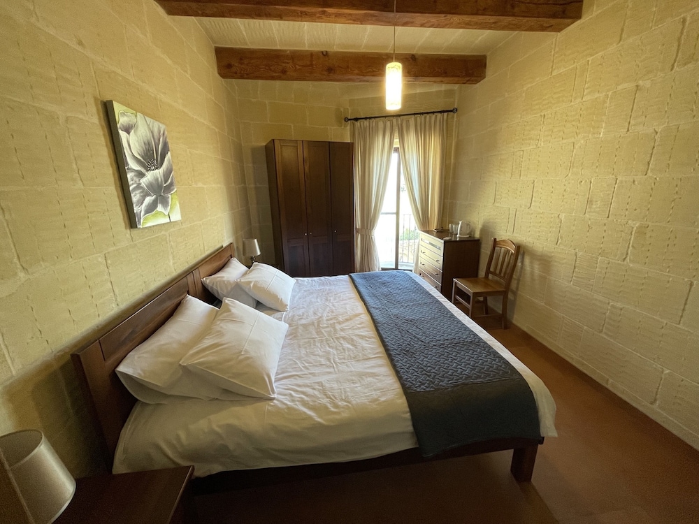 Comfort Room photo 2