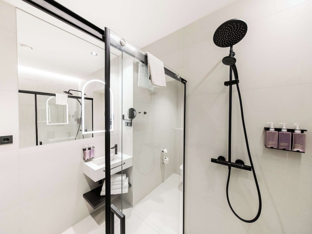 Comfort Double Room (Tribe Essential) - Photo 16
