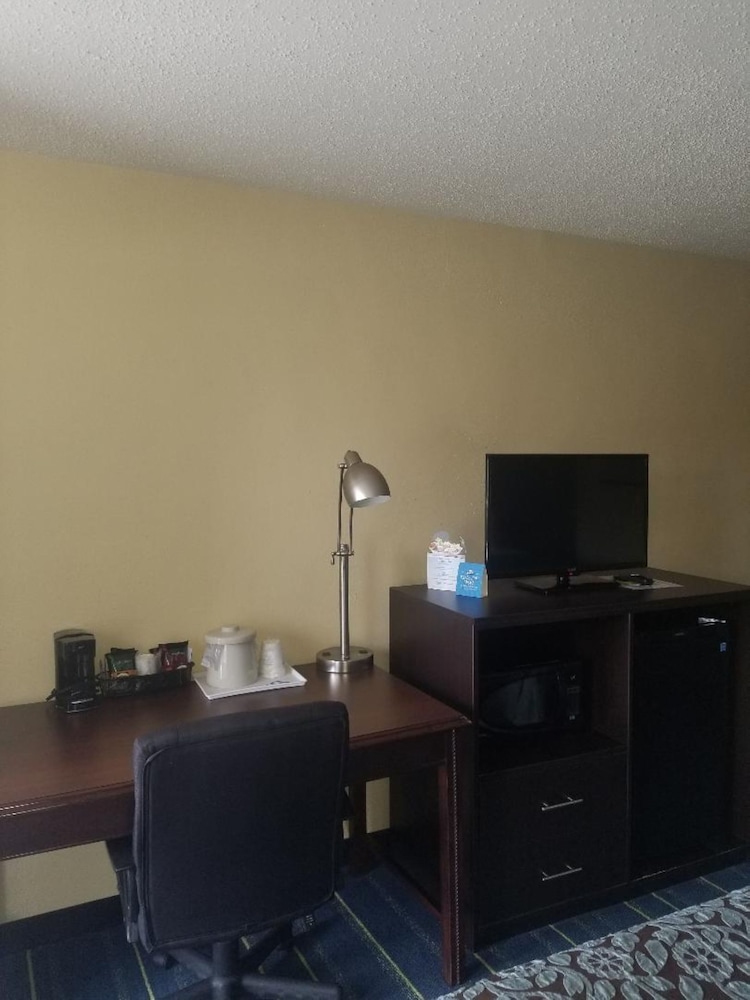 Room, 2 Double Beds, Non Smoking - Photo 3