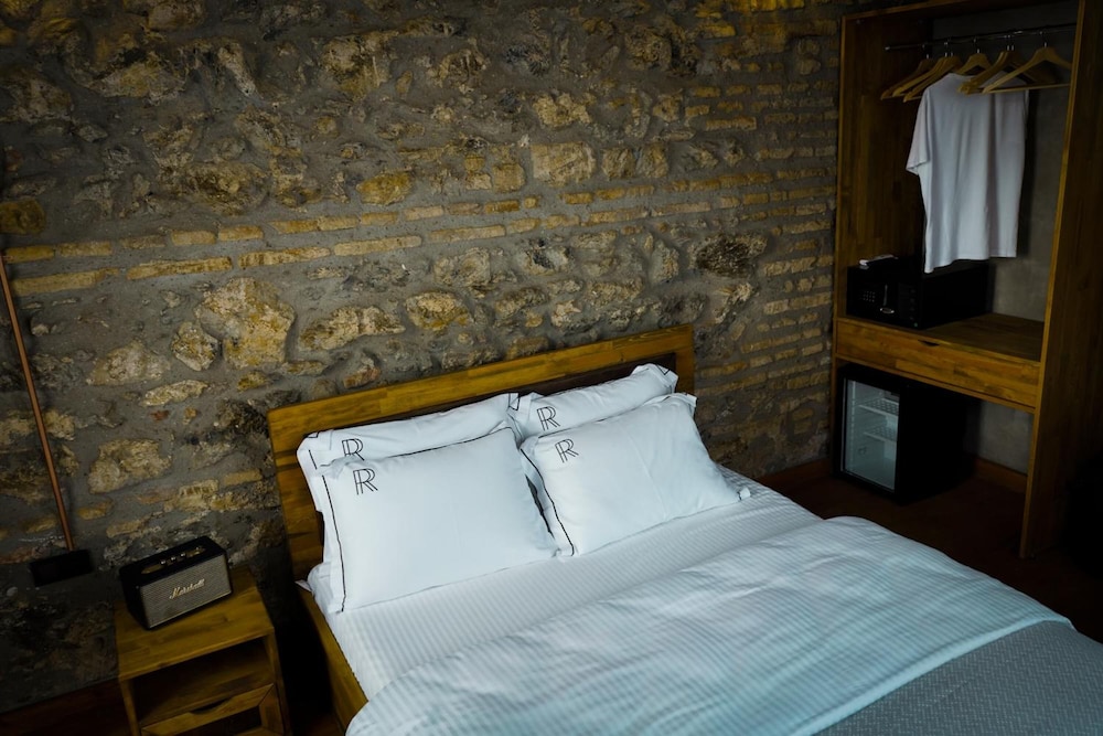 Signature Triple Room photo 3