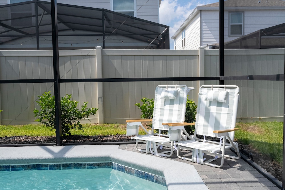 Stunning 5-bedroom Retreat in Windsor Island Resort, Photo 51