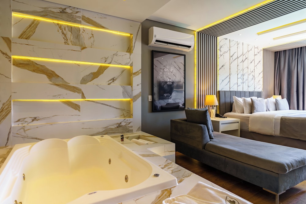 Suite, Private Pool