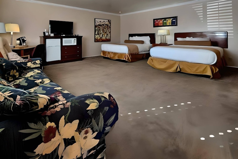 Suite, Multiple Beds, Non Smoking