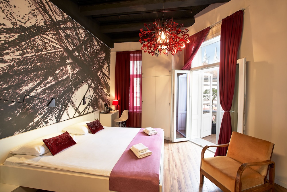 Deluxe Double Room, Balcony photo 2