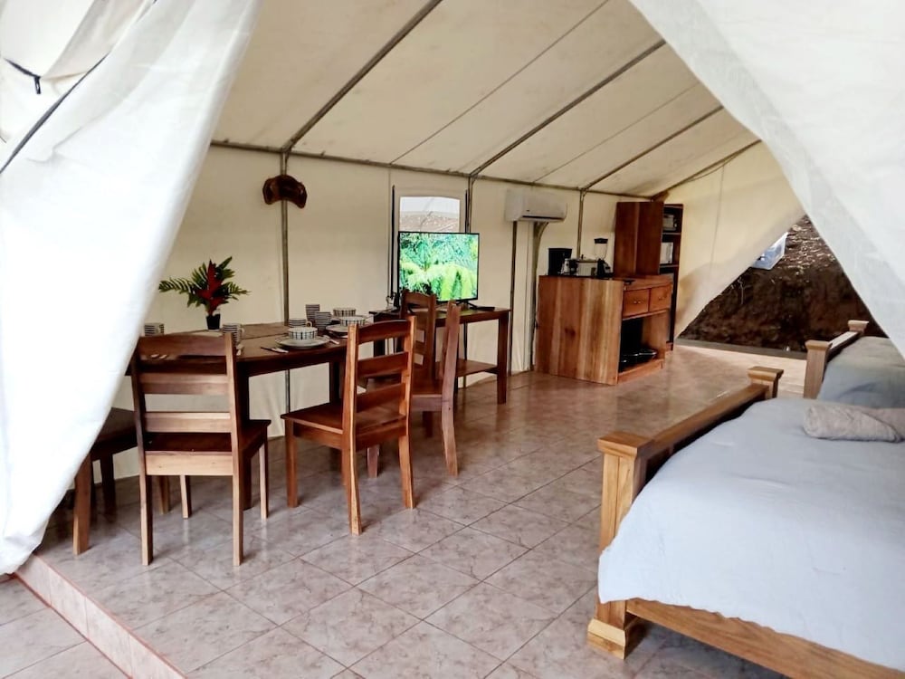 Luxury Tent W/ Exterior Connected Toilet Room & Shared Exterior Lockable Bathroom Across From Tent photo 2