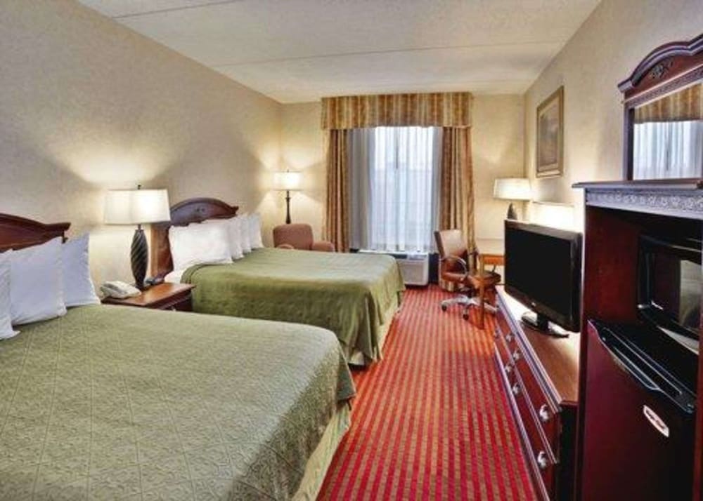 Room, 2 Queen Beds, Non Smoking - Photo 6