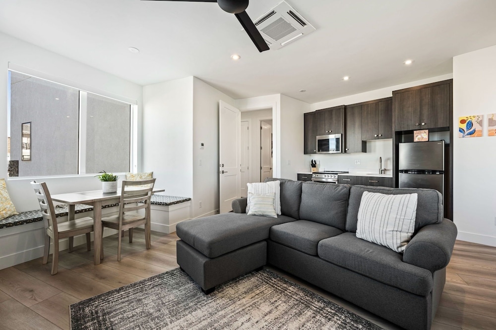 House, 1 Bedroom photo 1