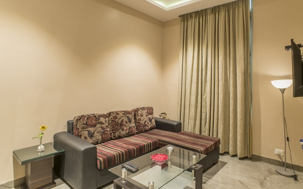 Super Deluxe Room - Photo 12