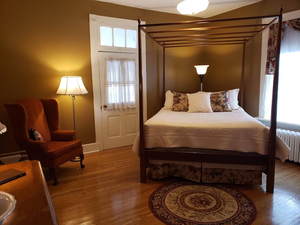 The Shenandoah Suite photo 1